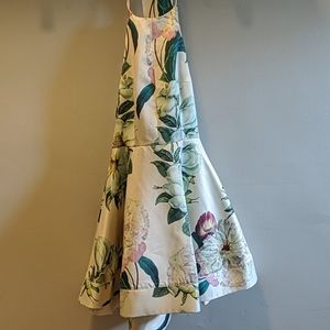 Babydoll gardeb floral dress